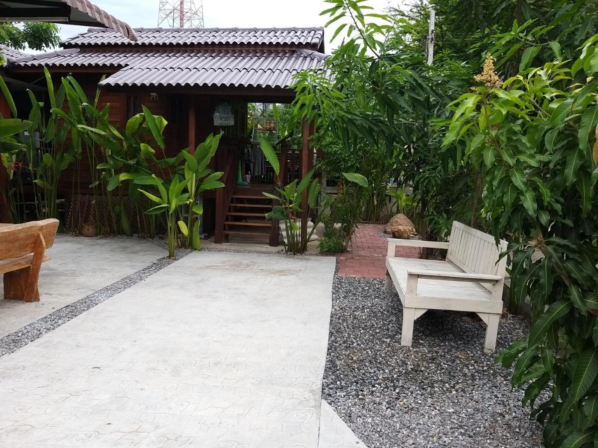 บ้านทะเลอิ่มเอม Bann Talay Im Eimm Ban Phe Luaran gambar